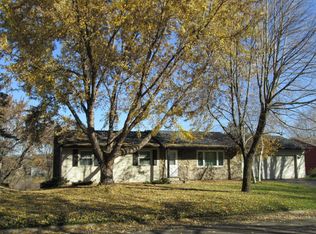 1321 Carlson Lake Ln, Eagan, MN 55123