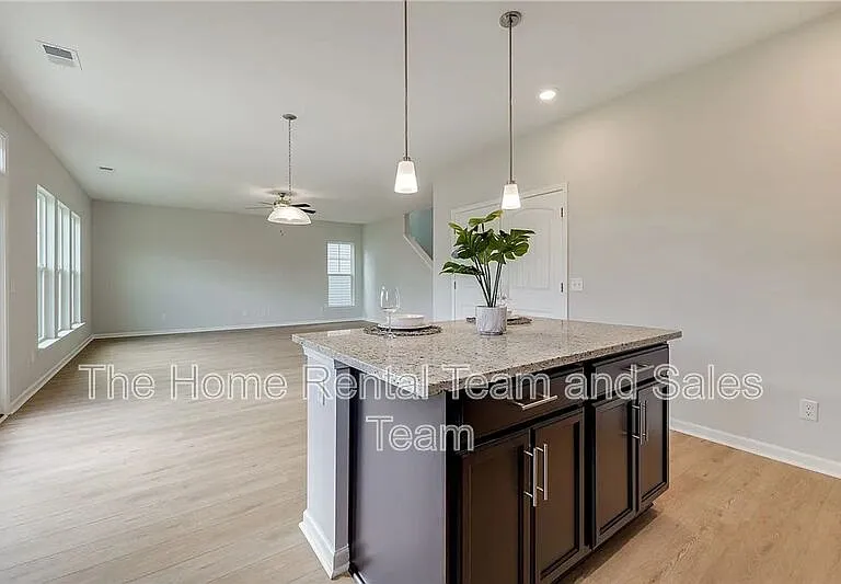 113 Fenway St — Photo 15