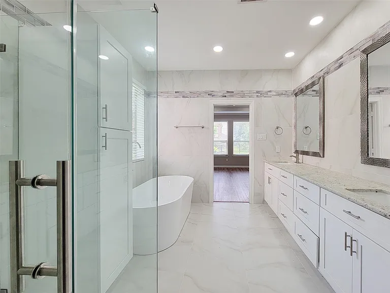 23111 Broad Springs Ct — Photo 32