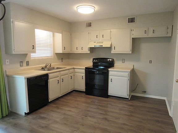 4th image of 966 Sunmeadow Dr