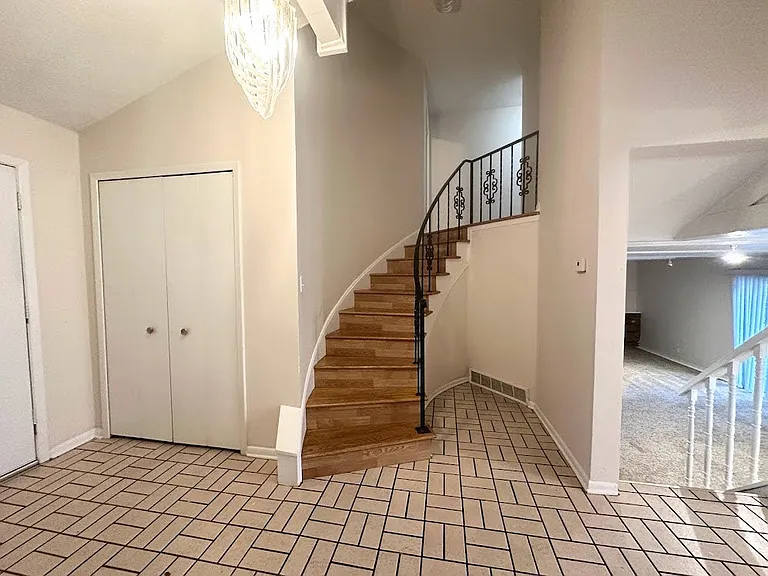 33365 Rockford Dr — Photo 5