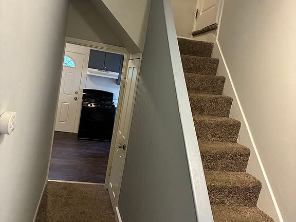 5th image of 3064 Hull Ave APT 1