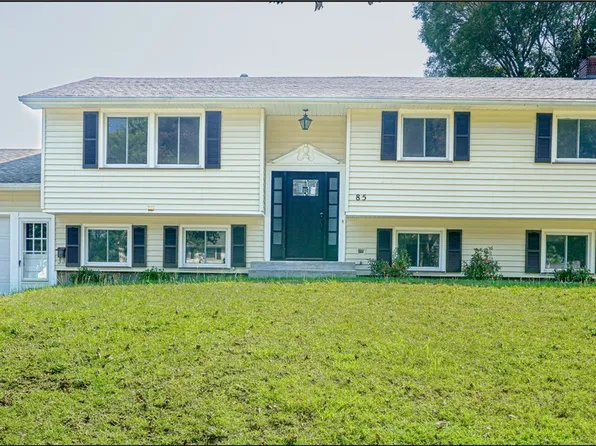85 Pamda Dr, Rochester, NY 14617