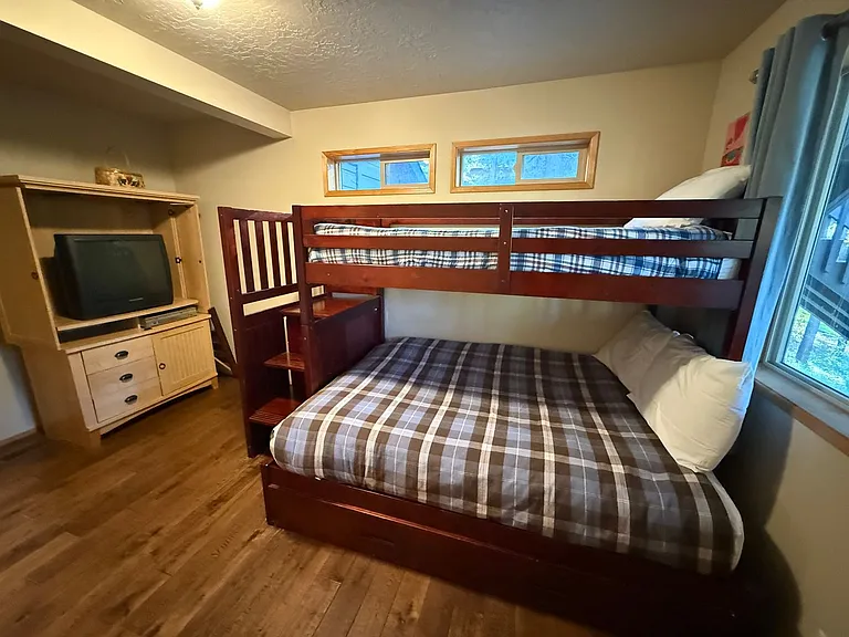 17066 Cooper Dr — Photo 26