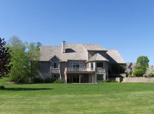 14165 Lindsay Dr, Brookfield, WI 53005