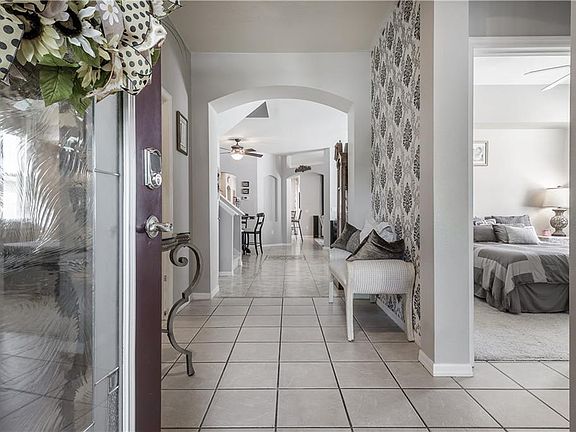 2nd image of 6931 Bluff Meadow Ct