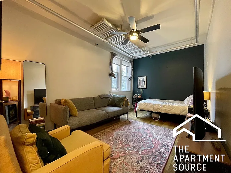 2253 N Spaulding Ave #G — Photo 9