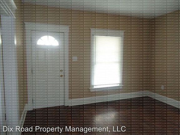 2nd image of 709 Elwood St