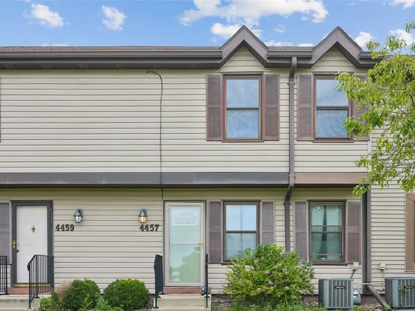 4457 88th St #E, Urbandale, IA 50322