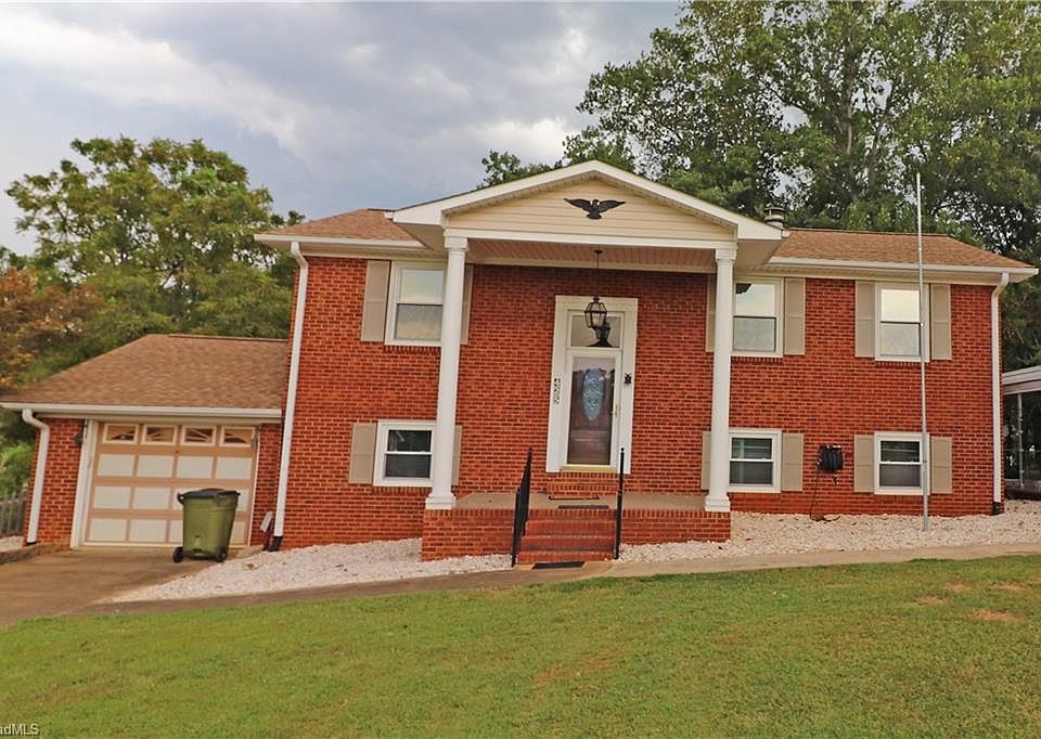 1st image of 425 Rolling Park Dr