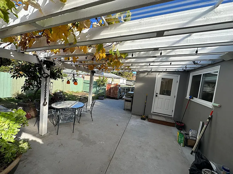 2921 Modesto Ave — Photo 17