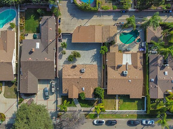 5th image of 13434 1/2 Chandler Blvd