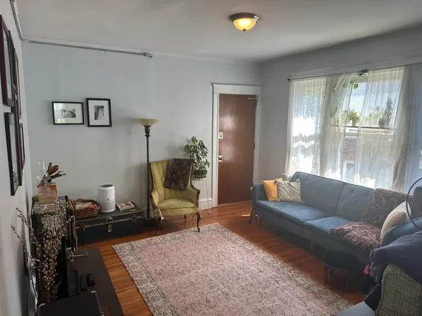 154 Camp St, Providence, RI 02906