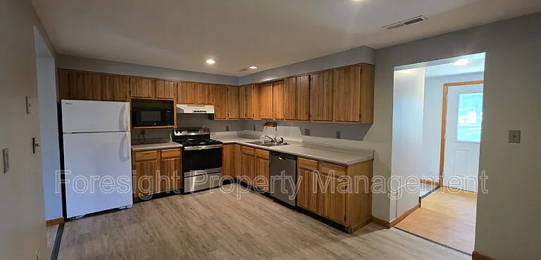 6470 Sherman Rd — Photo 17