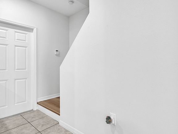 5th image of 8525 Trail Wind Dr