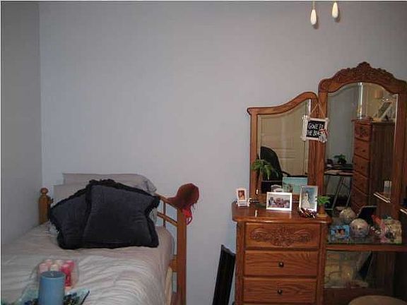 4th image of 1024 Cobblestone Dr