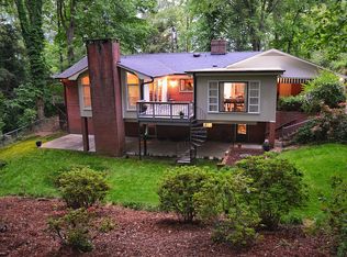 253 W Park Dr, Morganton, NC 28655
