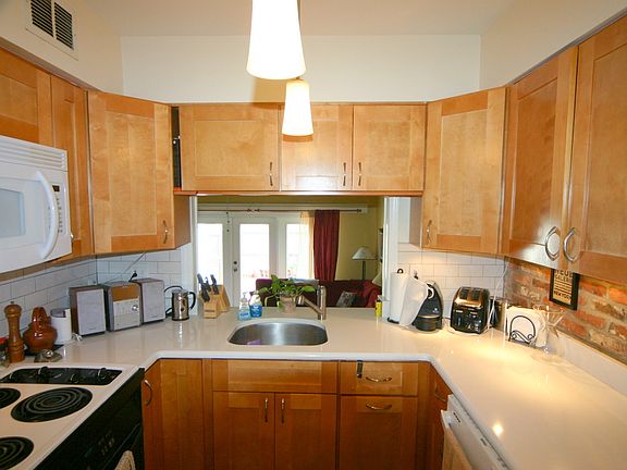 New cabinets & silestone