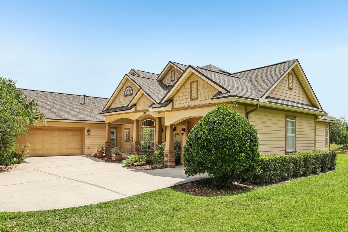 Eagle Crossing Dr-0706-001.jpg