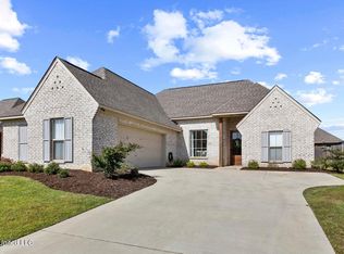 313 E Buttonwood Ln, Canton, MS 39046