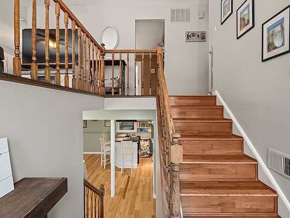 3rd image of 430 Faversham Ct