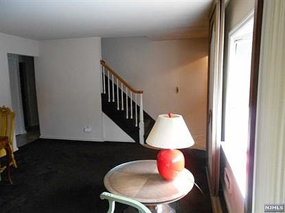 4th image of 4-13 Dorothy St #1X
