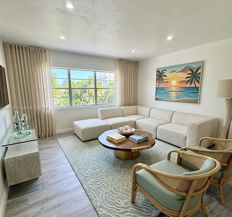 1258 Marseille Dr #2