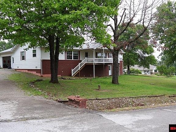 2nd image of 175 Oak Summit Dr