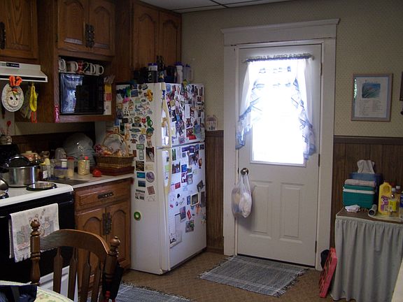 2nd image of 818 S Vine St