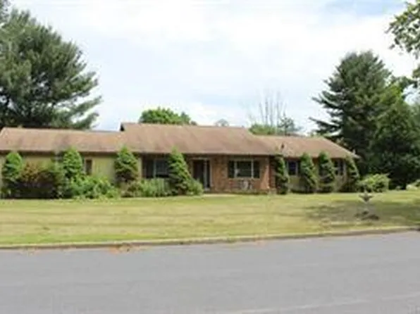 18 Arbor Road, Campbell Hall, NY 10916
