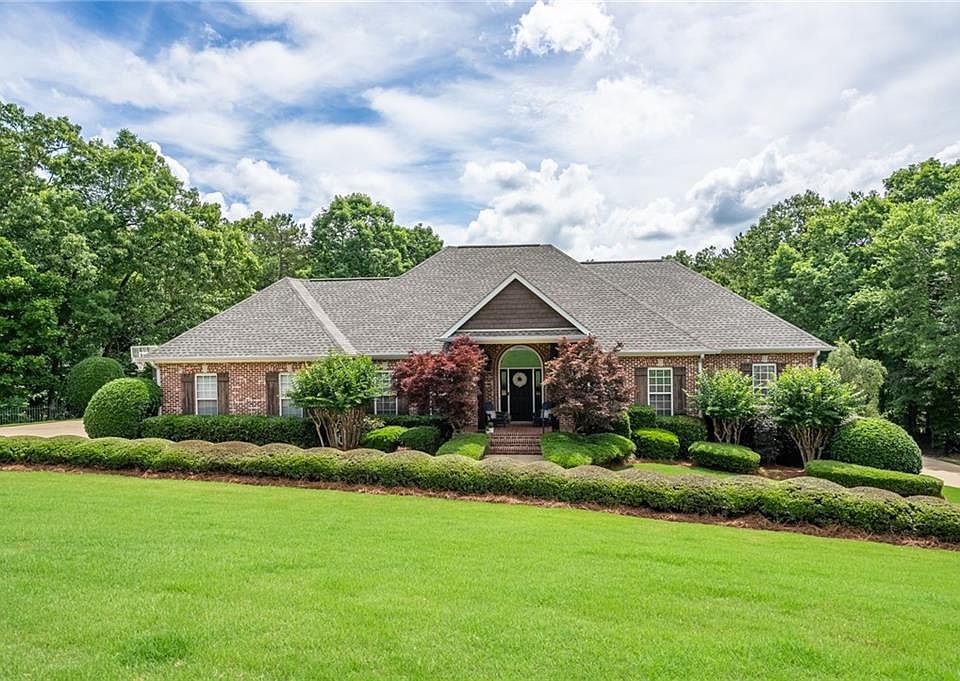 1st image of 130 Wildflower Rd NE
