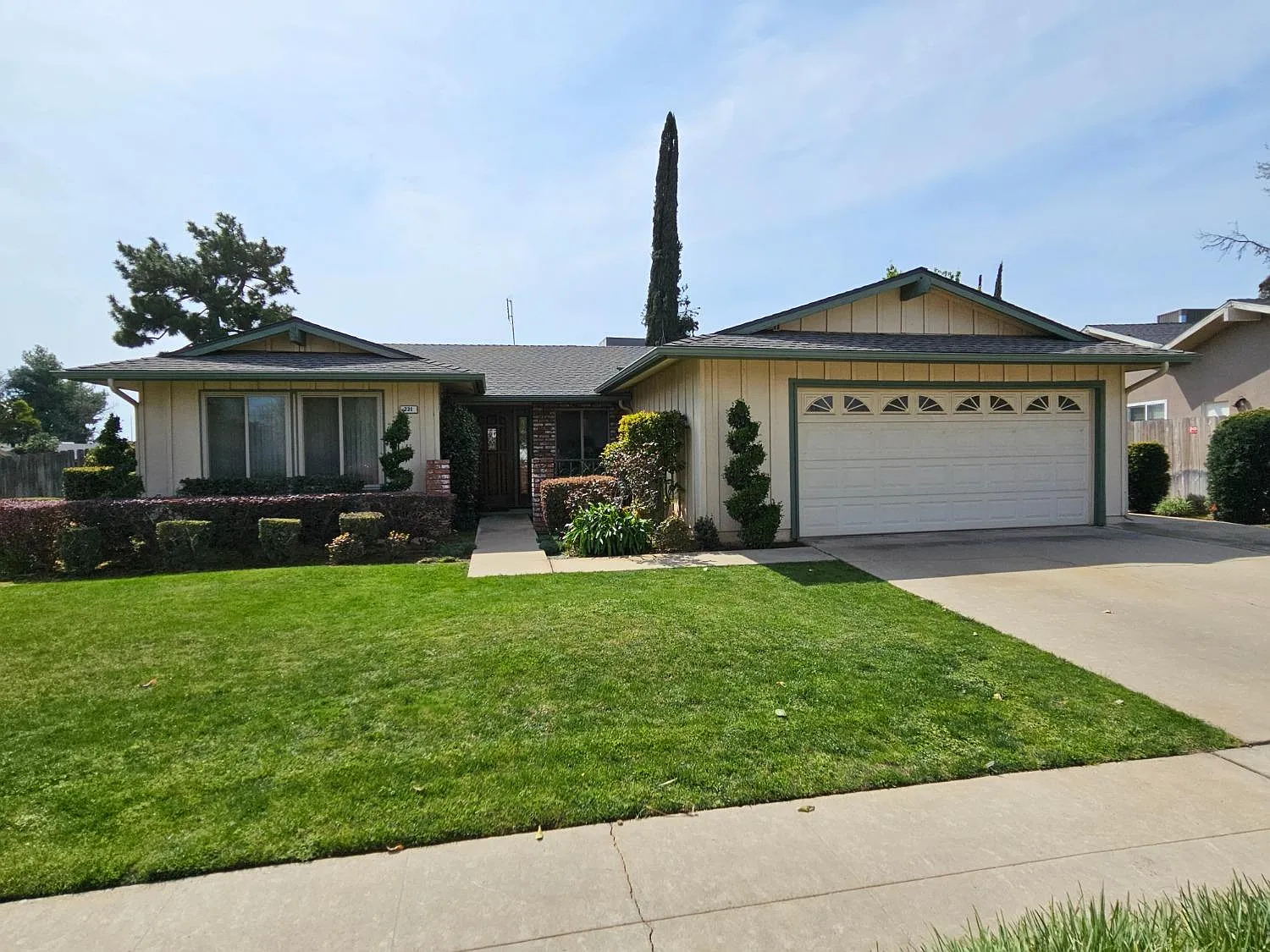 231 W Paul Ave photo 1