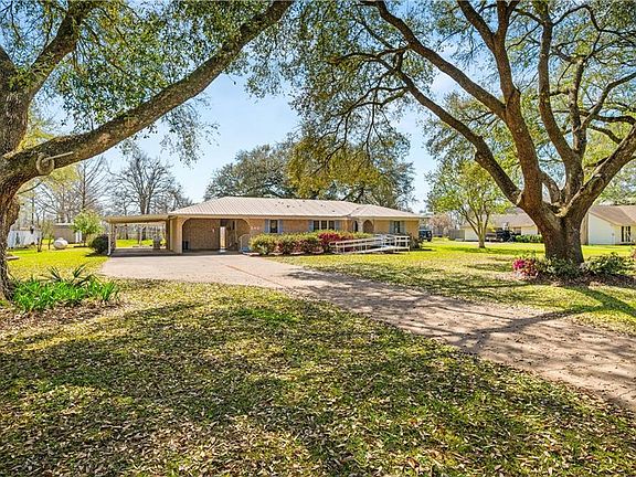 4th image of 243 Goux Rd