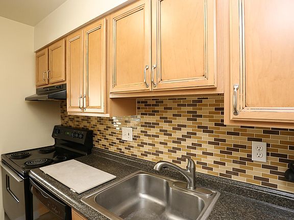 3rd image of 8877 Tamebird Ct APT E