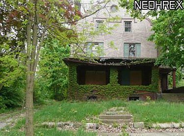 5th image of 1010 Bryson St