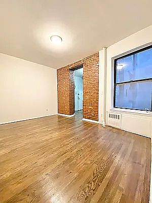 2nd image of 1229 1st Ave APT 10