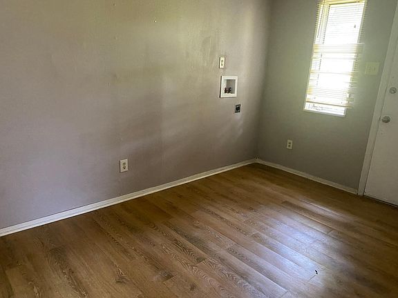 3rd image of 2861 Montague Ave