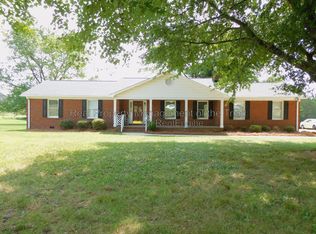 1201 Guilford College Rd, Jamestown, NC 27282