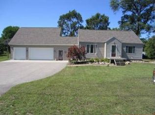 6131 Vinton Ave NW, Comstock Park, MI 49321