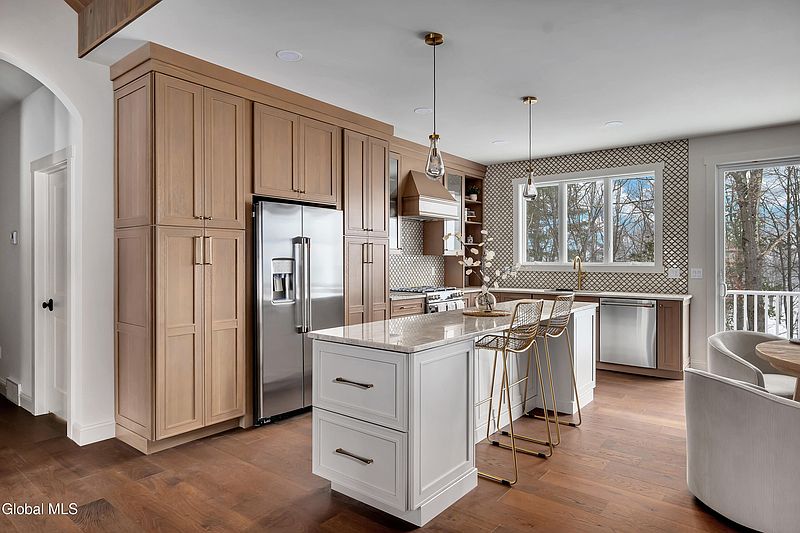 4th image of 80b Schuurman Road