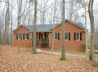 101 Kenwood Meadows Dr, Raleigh, NC 27603