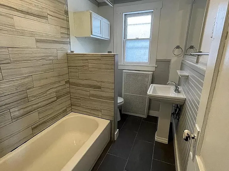 113 Woodlawn Ave #1 — Photo 4