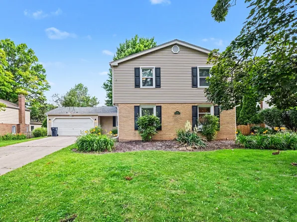 509 Ticonderoga Ln, Naperville, IL 60563