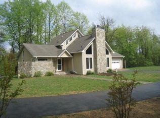 6 Lovebird Ln, Candler, NC 28715