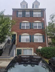 80 Callahan Ct, Newark, NJ, 07103