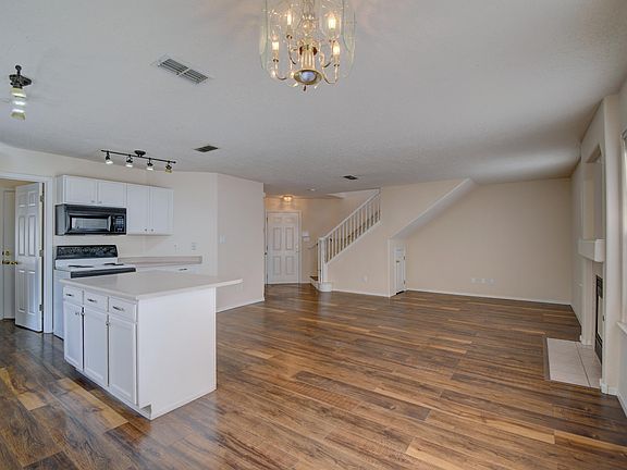 4th image of 2109 Altura Azul Ln NE