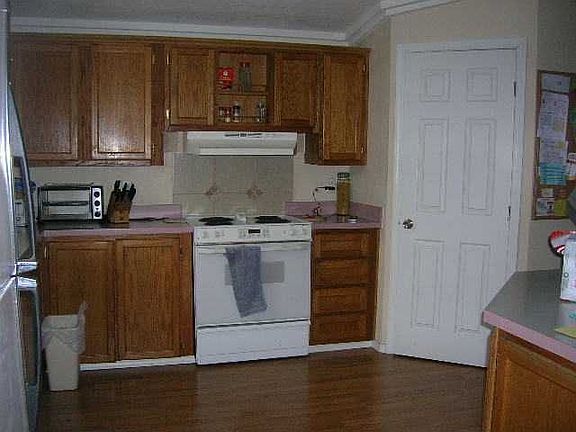 2nd image of 2527 Quinlan Ave