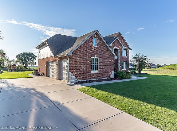 2nd image of 15610 S Jeanne Ln