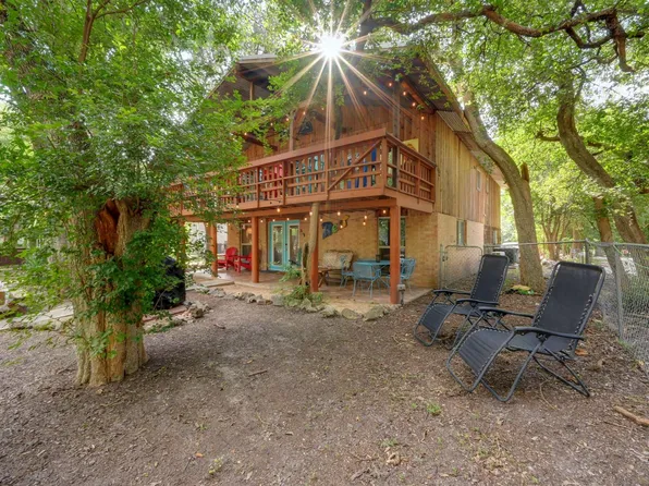 82 Guada Coma Dr #B, New Braunfels, TX 78130