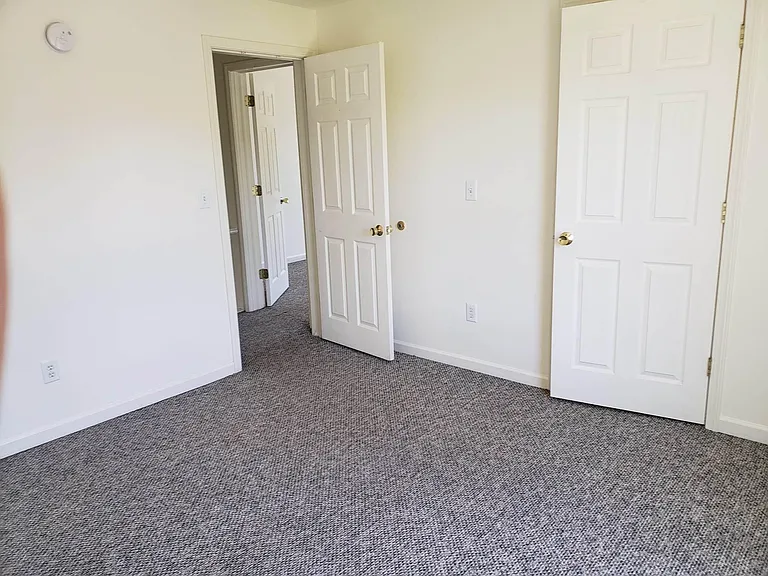 918 Seymour St — Photo 16
